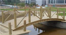 定做各种风格的景观木桥，防腐木结构景观木桥，园林景观木桥。